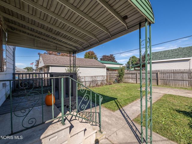 5712 Edgewater Drive, Toledo, OH 43611