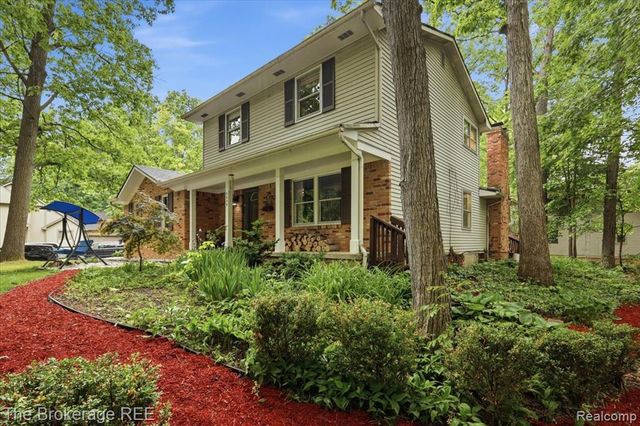 5639 Cross Village Road, Grand Blanc, MI 48439