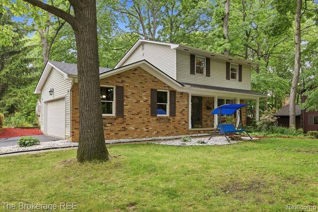 5639 Cross Village Road, Grand Blanc, MI 48439