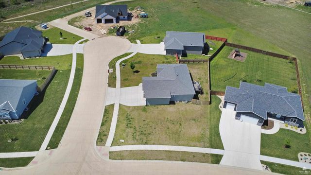 8397 Zac's Court, Manhattan, KS 66502