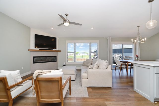 8397 Zac's Court, Manhattan, KS 66502