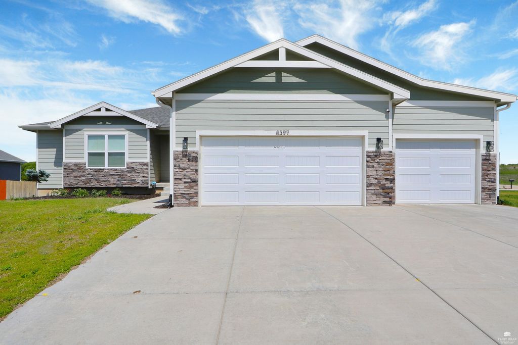 8397 Zac's Court, Manhattan, KS 66502