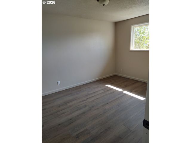 778 V St, Springfield, OR 97477