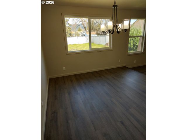 778 V St, Springfield, OR 97477