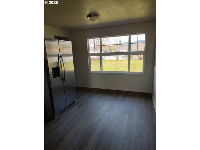 778 V St, Springfield, OR 97477