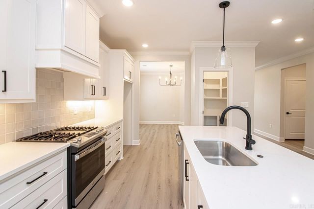 303 Kanis Ridge Drive, Little Rock, AR 72223