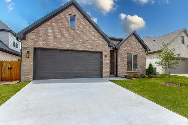 303 Kanis Ridge Drive, Little Rock, AR 72223