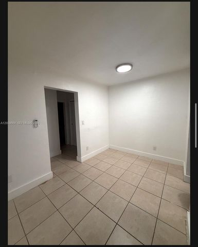 1979 N Glades Dr 04, North Miami Beach, FL 33162