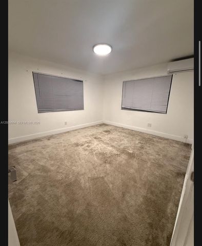 1979 N Glades Dr 04, North Miami Beach, FL 33162