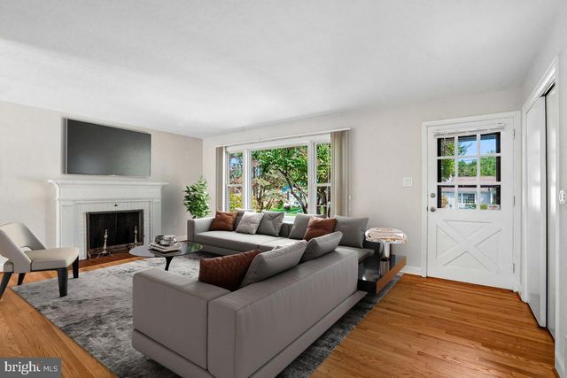 5006 BENTON AVE, Bethesda, MD 20814