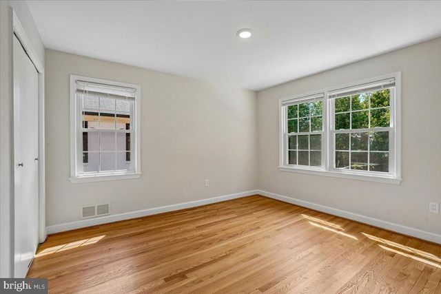 5006 BENTON AVE, Bethesda, MD 20814
