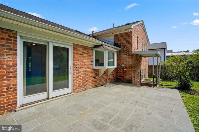 5006 BENTON AVE, Bethesda, MD 20814