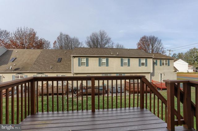 2005 GREYSTONE DR, Lebanon, PA 17042