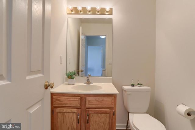 2005 GREYSTONE DR, Lebanon, PA 17042