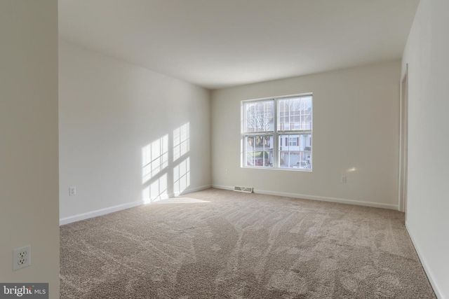 2005 GREYSTONE DR, Lebanon, PA 17042