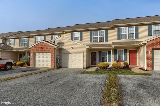 2005 GREYSTONE DR, Lebanon, PA 17042