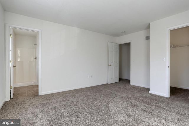 2005 GREYSTONE DR, Lebanon, PA 17042