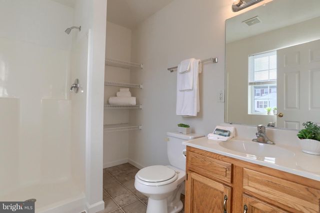 2005 GREYSTONE DR, Lebanon, PA 17042