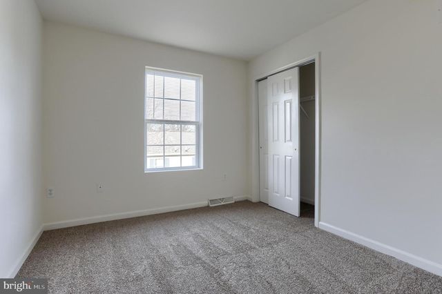 2005 GREYSTONE DR, Lebanon, PA 17042