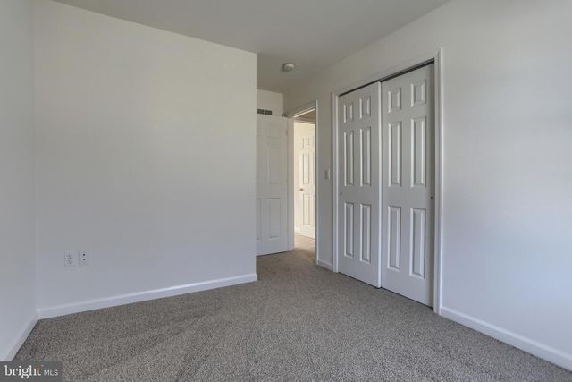 2005 GREYSTONE DR, Lebanon, PA 17042