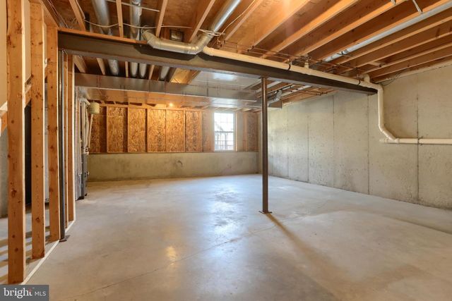 2005 GREYSTONE DR, Lebanon, PA 17042