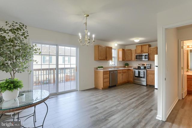 2005 GREYSTONE DR, Lebanon, PA 17042