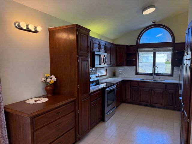 2235 Baihly Hills Drive SW, Rochester, MN 55902