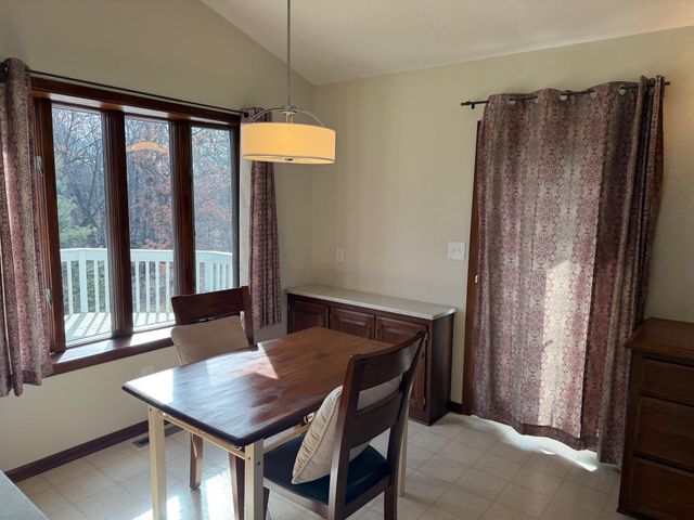 2235 Baihly Hills Drive SW, Rochester, MN 55902