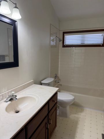 2235 Baihly Hills Drive SW, Rochester, MN 55902