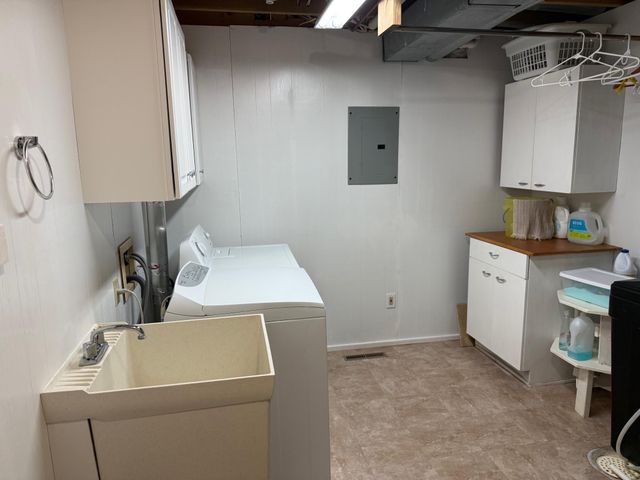 2235 Baihly Hills Drive SW, Rochester, MN 55902