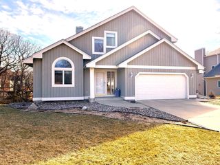 2235 Baihly Hills Drive SW, Rochester, MN 55902