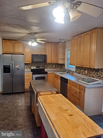 10306 QUEEN ELIZABETH DR, Upper Marlboro, MD 20772