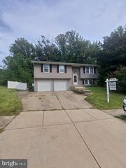 10306 QUEEN ELIZABETH DR, Upper Marlboro, MD 20772