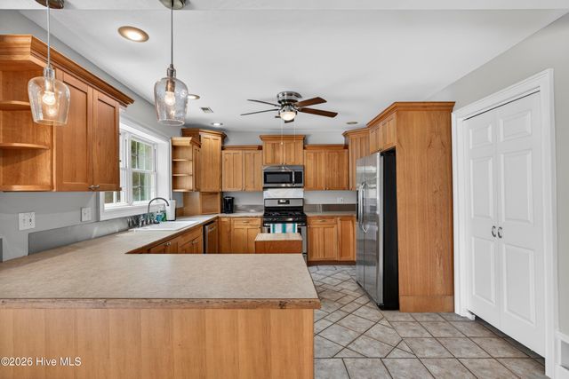 575 Island Creek Road, Rocky Point, NC 28457