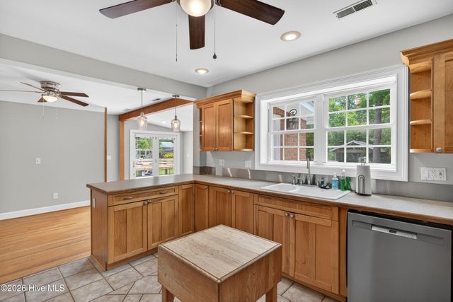 575 Island Creek Road, Rocky Point, NC 28457