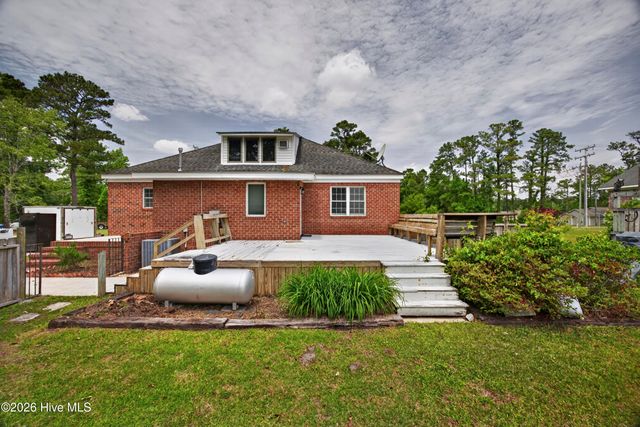 575 Island Creek Road, Rocky Point, NC 28457