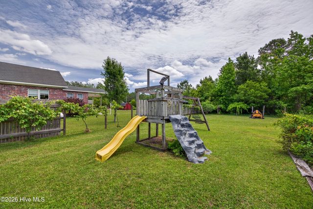 575 Island Creek Road, Rocky Point, NC 28457
