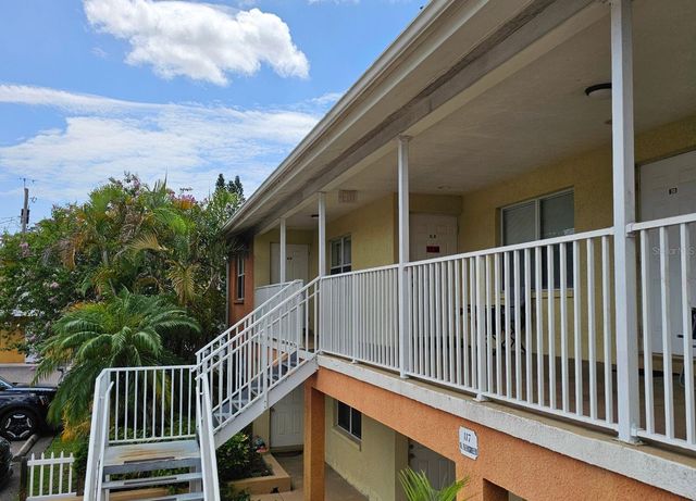 117 N EVERGREEN AVENUE 201, Clearwater, FL 33755