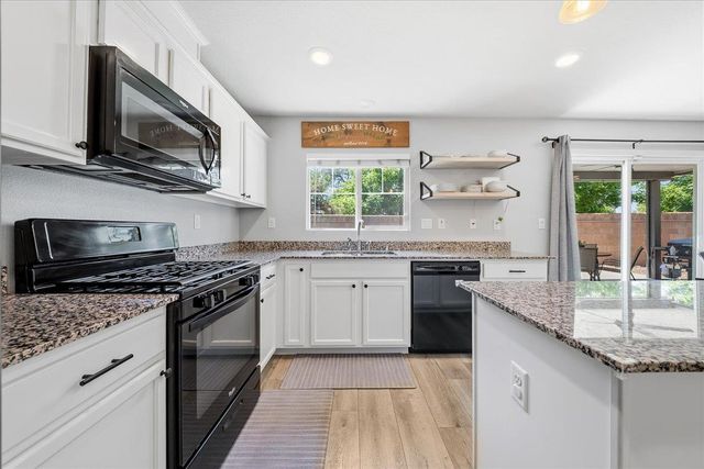 4325 Gentry Way, Rocklin, CA 95677