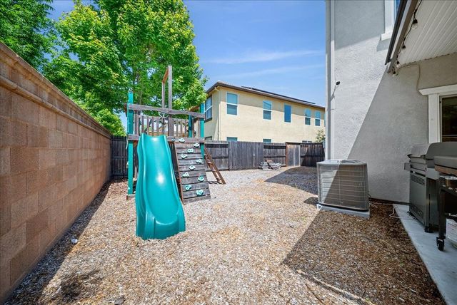 4325 Gentry Way, Rocklin, CA 95677