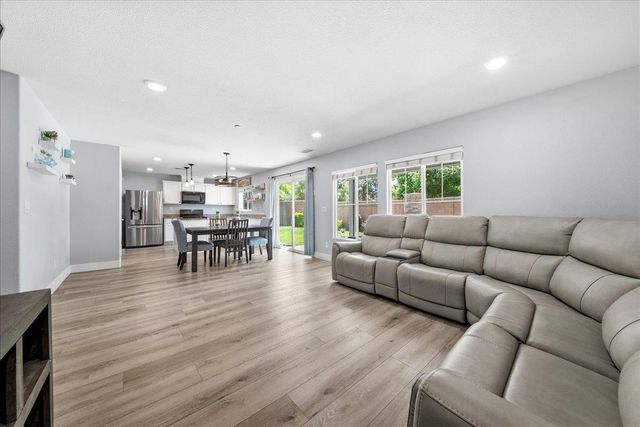4325 Gentry Way, Rocklin, CA 95677