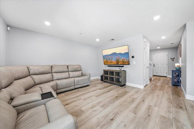 4325 Gentry Way, Rocklin, CA 95677