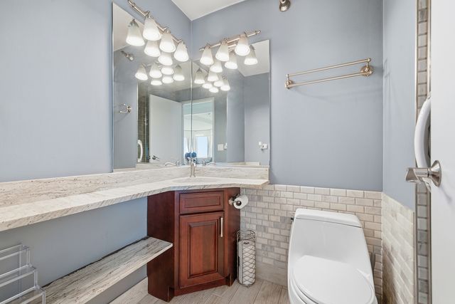 195 N Harbor Drive 1006, Chicago, IL 60601