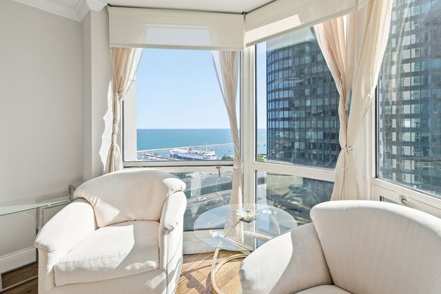 195 N Harbor Drive 1006, Chicago, IL 60601