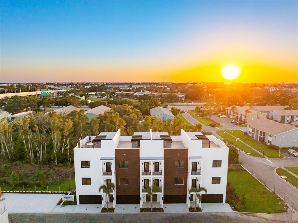 10350 2ND WAY N, St Petersburg, FL 33716