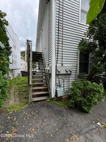 460 Washington Avenue 4, Albany, NY 12203