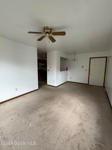 460 Washington Avenue 4, Albany, NY 12203