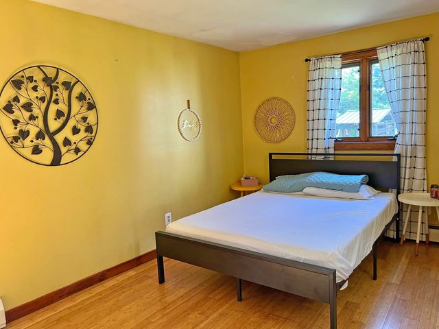 111 Central Street, Brattleboro, VT 05301