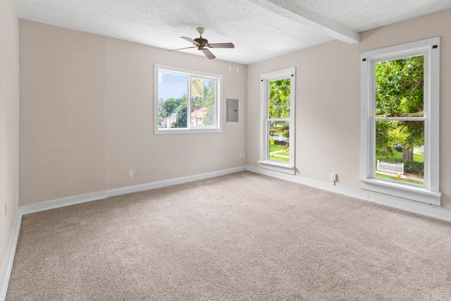 129 S 8TH Street, Council Bluffs, IA 51501