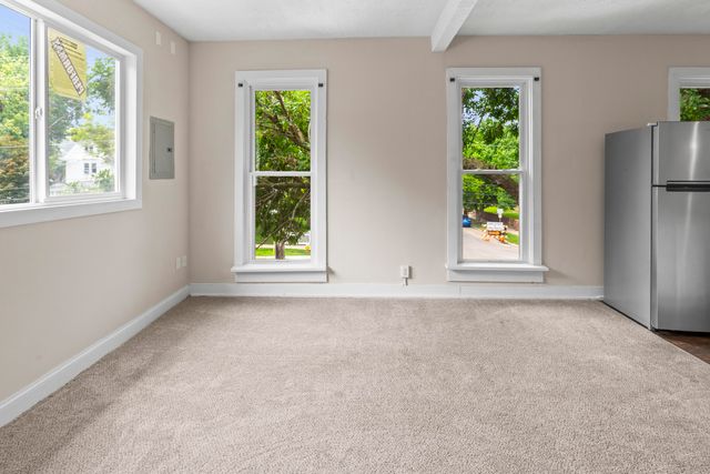 129 S 8TH Street, Council Bluffs, IA 51501